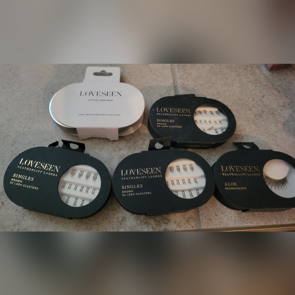 Single lashes and full set of lashes